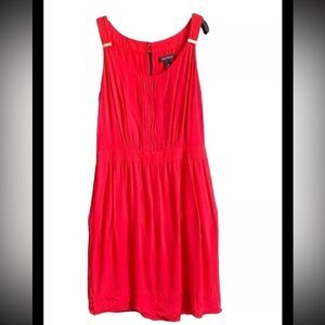 White House Black Market Sleeveless Pleated Front Dress. Size Medium.